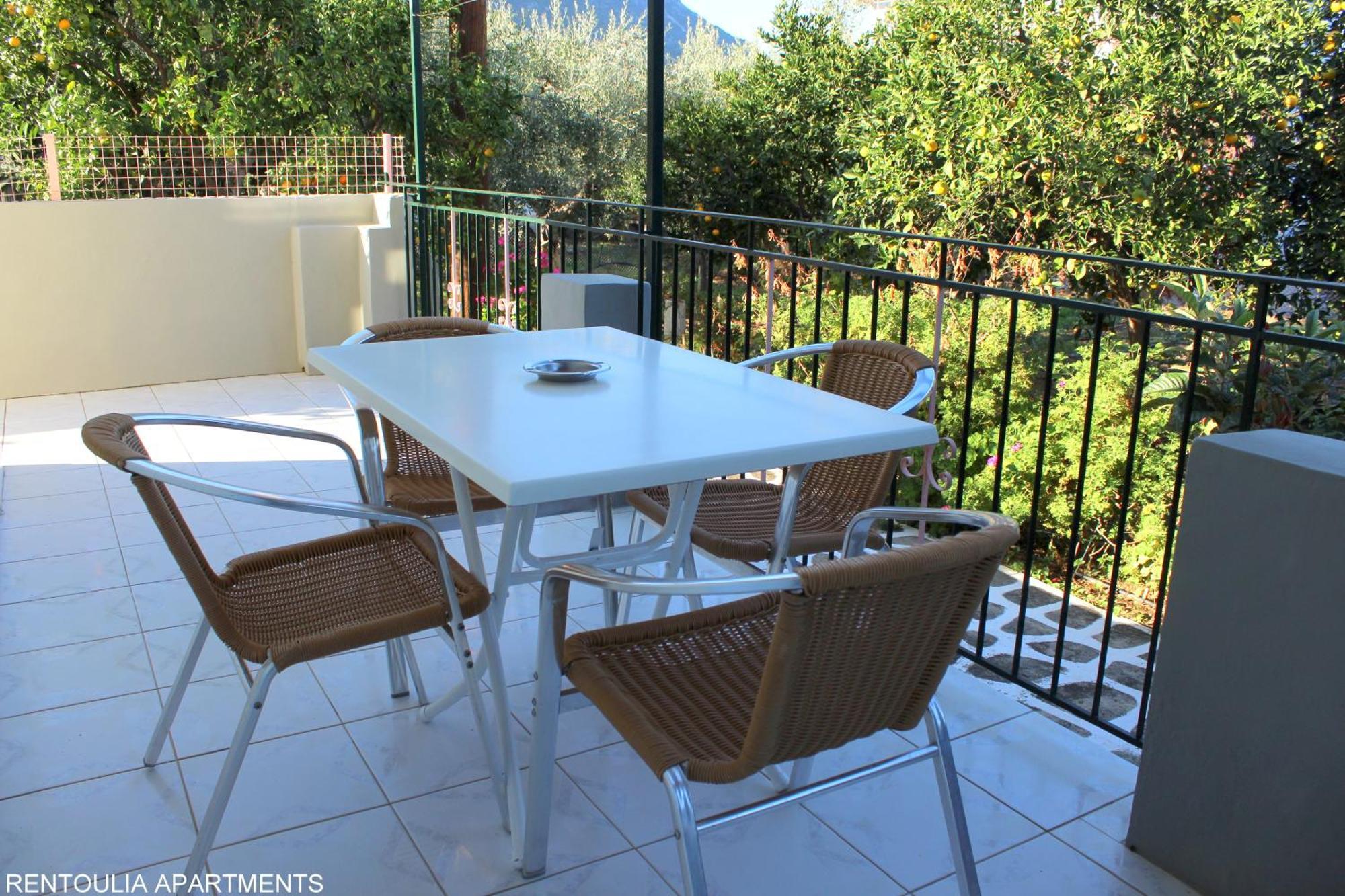 Rentoulia Apartments Poúlithra Extérieur photo